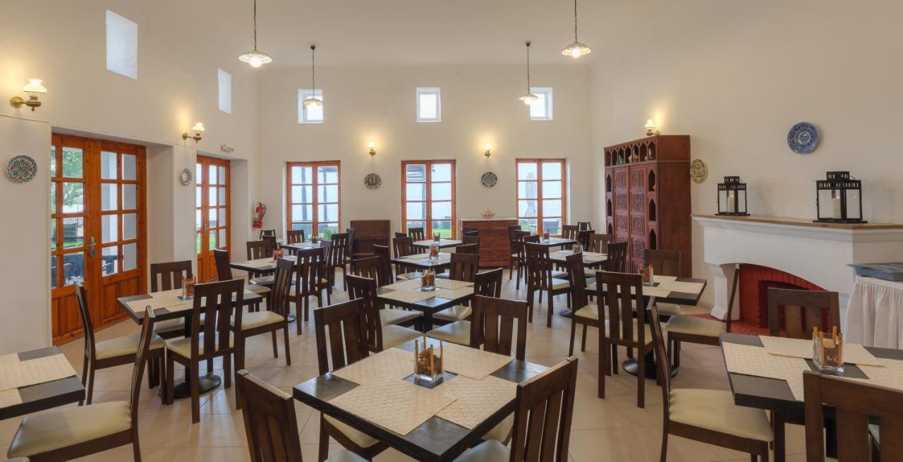Hydroussa Skyros Hotel Buitenkant foto